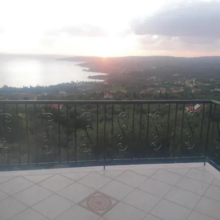 Mimi's Sunnyview House Apartment Vlachata