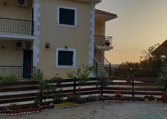 Mimi's Sunnyview House * Vlachata