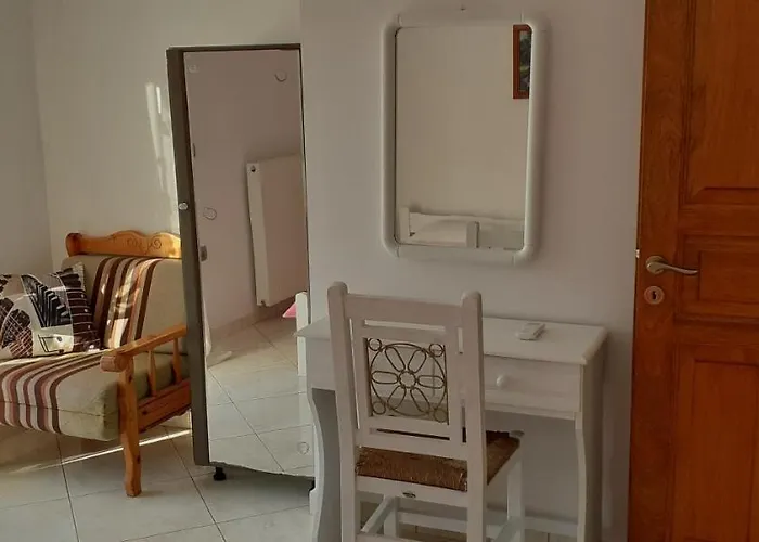 Mimi's Sunnyview House Vlachata