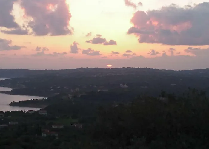 Mimi's Sunnyview House * Vlachata